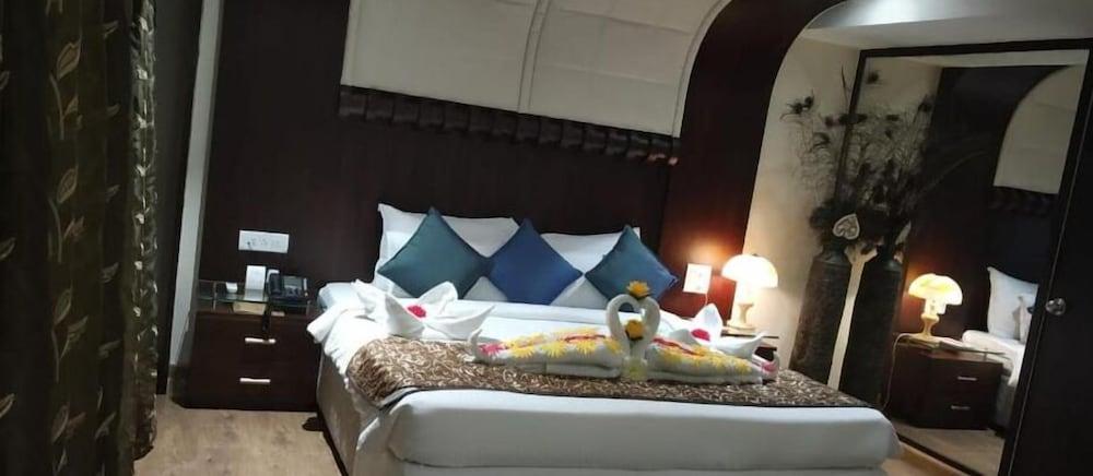 แกรนด์ เฮอริเทจ นาร์มาดา แจ๊คสัน Hotel จาบัลปูร์ ภายนอก รูปภาพ