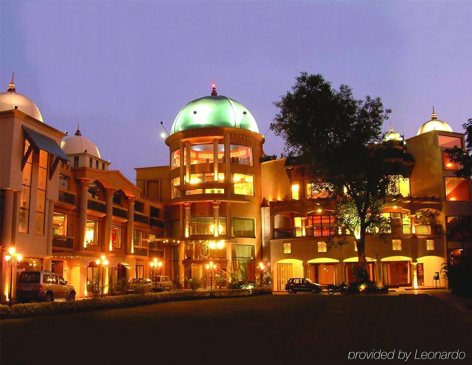 แกรนด์ เฮอริเทจ นาร์มาดา แจ๊คสัน Hotel จาบัลปูร์ ภายนอก รูปภาพ